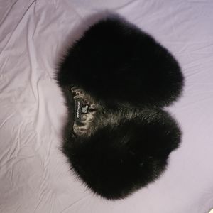A black fox fur collar